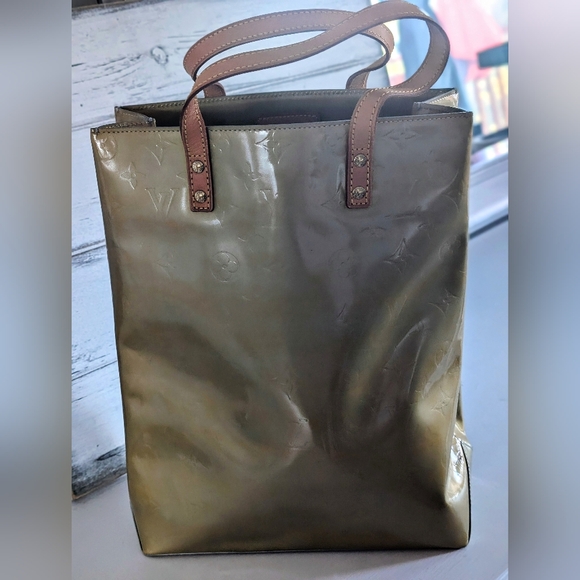 Louis Vuitton Vernis Reade - Picture 2 of 15